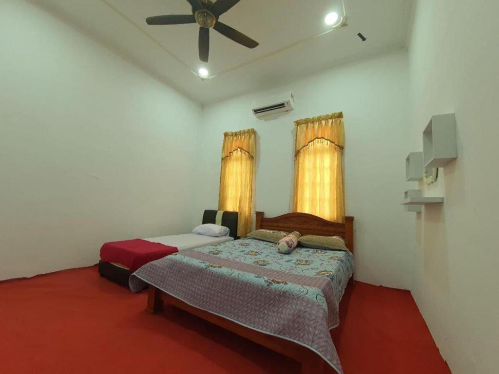Oyo 90404 Hotel Z Dirgahayu 313 Pasir Mas Экстерьер фото
