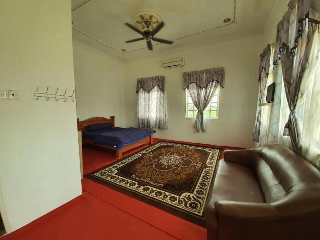 Oyo 90404 Hotel Z Dirgahayu 313 Pasir Mas Экстерьер фото