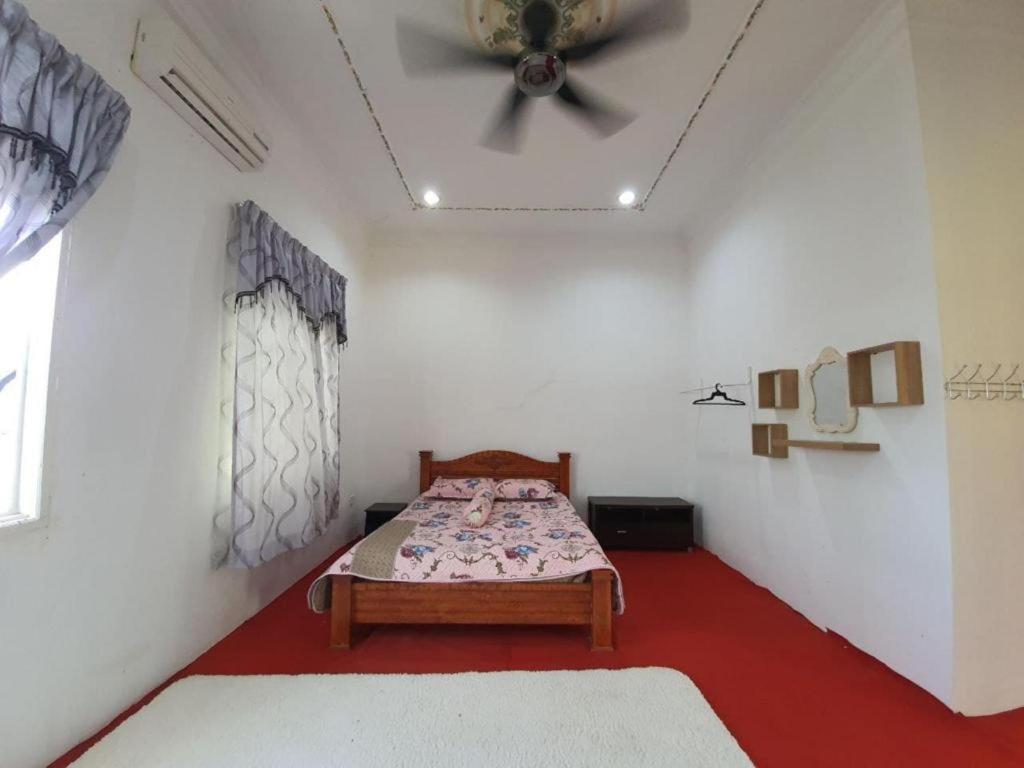 Oyo 90404 Hotel Z Dirgahayu 313 Pasir Mas Экстерьер фото