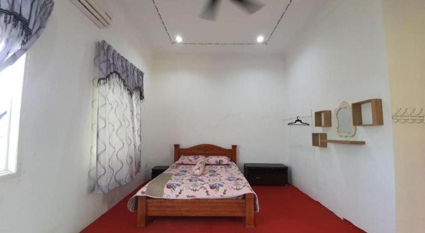 Oyo 90404 Hotel Z Dirgahayu 313 Pasir Mas Экстерьер фото
