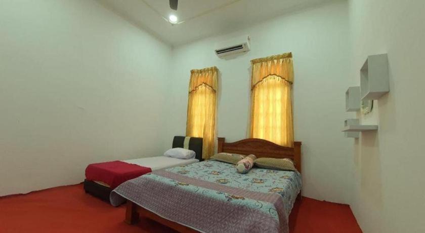 Oyo 90404 Hotel Z Dirgahayu 313 Pasir Mas Экстерьер фото